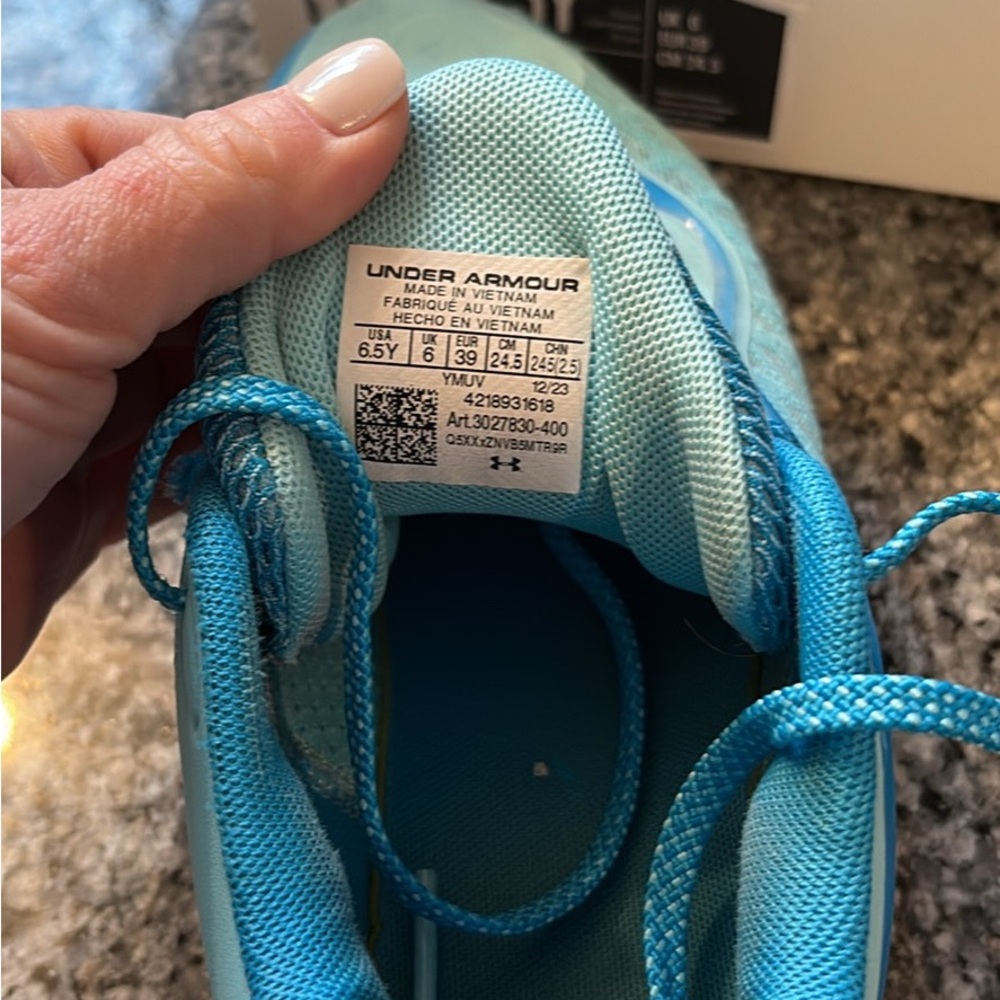 Under Armour Kids Aqua Sneakers